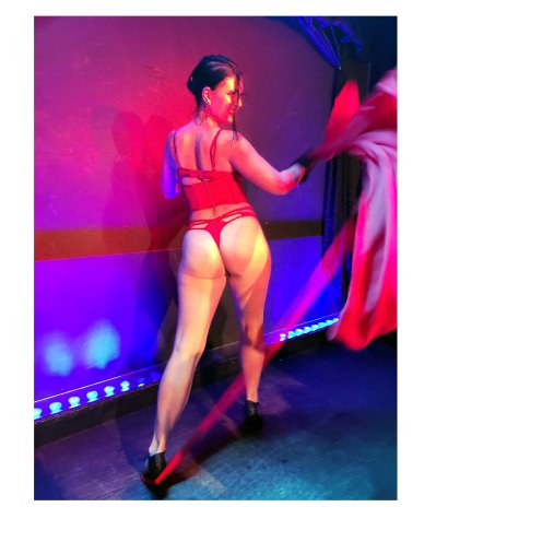 Lucy Charm (NL) Strip it off - Tipsy Bear Bar, Berlin - 10. Januar 2025 (6).JPG